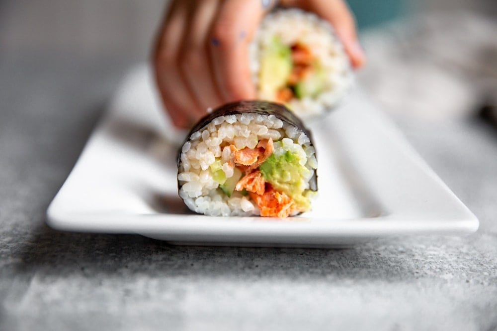 https://fromscratchfast.com/wp-content/uploads/2020/05/Spicy-Salmon-Sushi-Burrito-Recipe-17.jpg