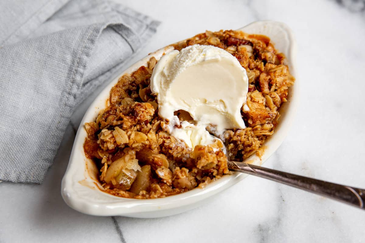 Healthy Apple Crisp Recipe {Gluten Free & Very Easy} - Kim's Cravings