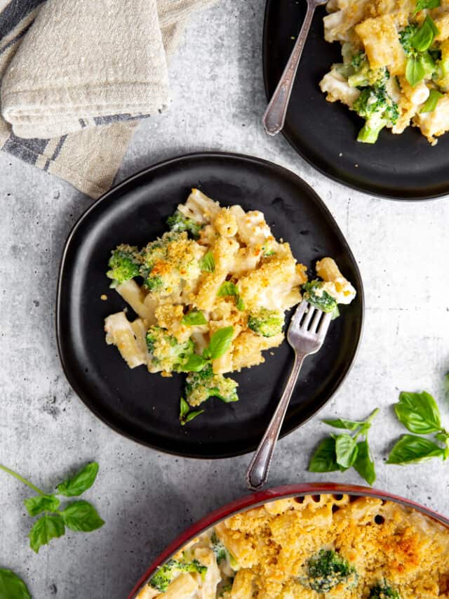 Servings of creamy baked pasta.