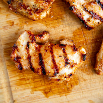 Grilled chicken marinated with creamy miso dressing.